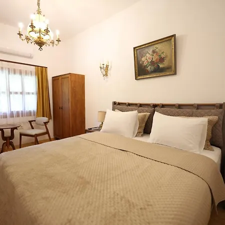 Bed & Breakfast Gulzade Butik *